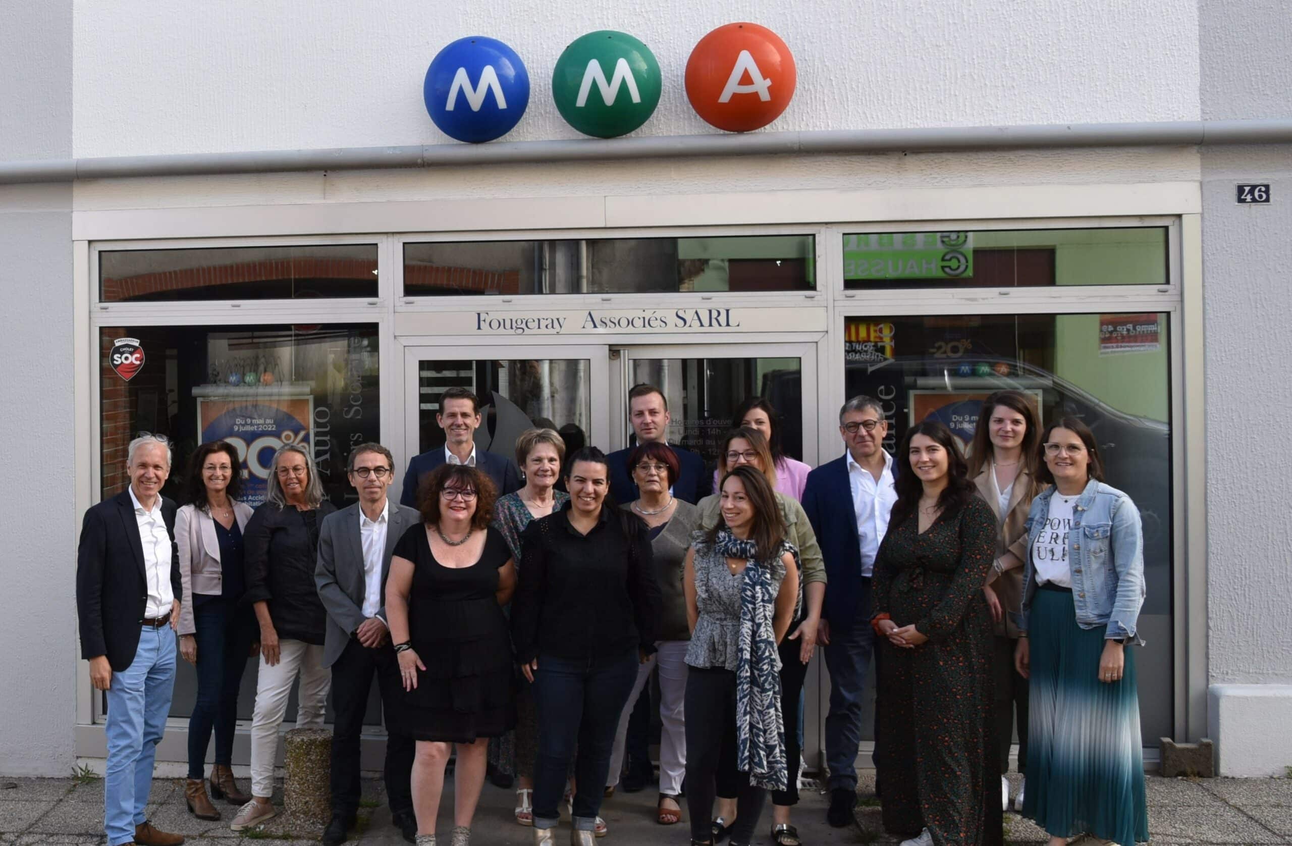 Photo extérieur de l'agence et l'équipe MMA Fougeray Associés